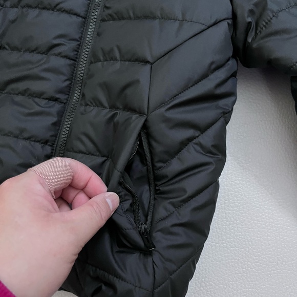 NWT - Puma Kids’ Puffer Jacket - Size 5 / 4-5Y - Picture 2 of 7